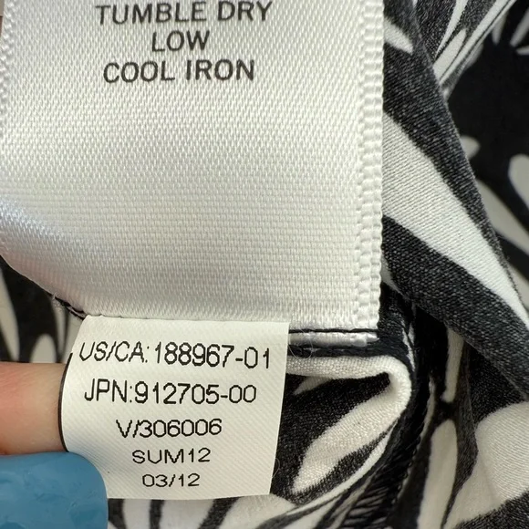 NWT Banana Republic Black White Leaf Print Maxi Dress Sz 4 Sleeveless Racerback - Picture 8 of 13